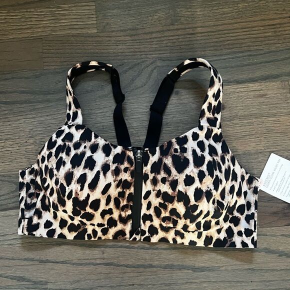 Victoria’s Secret knockout Maximum Support Front Close Sports Bra animal print - Picture 6 of 6